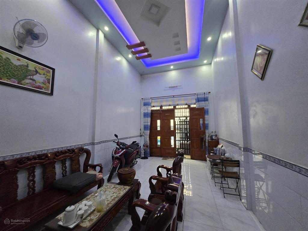 Bán gấp nhà riêng tại hẻm đường nghiệp vụ đường sắt, vô 30m. dĩ an bình dương cũ. 3tỷ450. dt 60,5m2