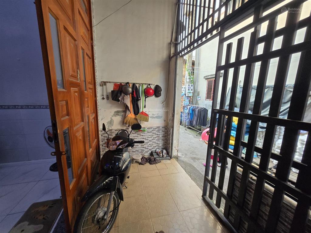 Bán gấp nhà riêng tại hẻm đường nghiệp vụ đường sắt, vô 30m. dĩ an bình dương cũ. 3tỷ450. dt 60,5m2