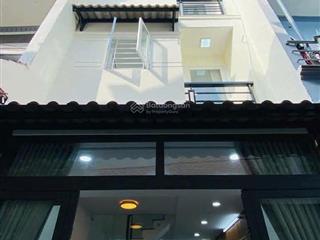 Cô lý bán gấp nhà đường lý nam đếp7q11. gần siêu thị coopmart. cho thuê 24tr. giá 3tỷ580/70,5m2