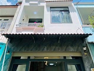 Tôi bán nhà đường phạm văn haitân bình. gần công viên thỏ trắng. giá 3tỷ160/70,38m2. cho thuê 21tr
