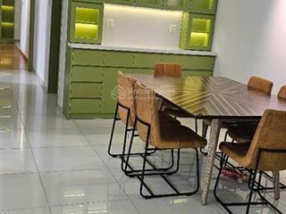 Cần cho thuê căn hộ the vista 2pn tầng cao, view nội khu đẹp, full nội thất 25 triệu/tháng