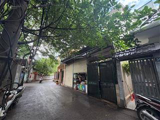 Mảnh đất đẹp dành cho đầu tư  nhà mặt ngõ  ô tô vào nhà  mặt tiền rộng  khu vực trung tâm