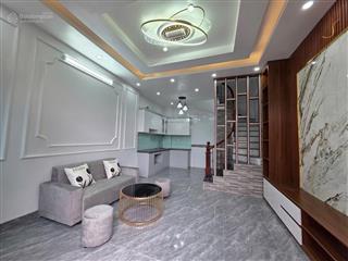 Nhà thạch bàn, long biên, 5 tầng, 30m2, mt 4.3m oto đỗ cổng 5.3 tỷ