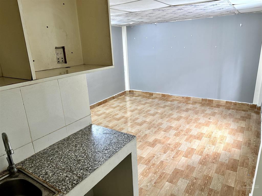 Chỉ 5,95 tỷ có ngay nhà mặt tiền kinh doanh đoàn văn bơ, liền kề quận 1