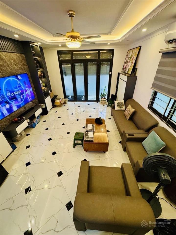 Nhà cầu mai động ko khuyết điểm 40m2 5t 8.66 tỷ (ctl) ngõ to rộng thoáng