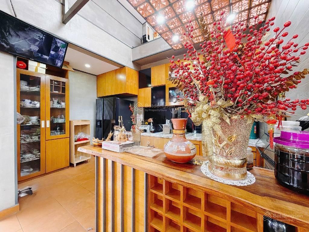 Q8  hẻm 109  đường 8m  dương bá trạc  không quy hoạch  sổ vuông a4