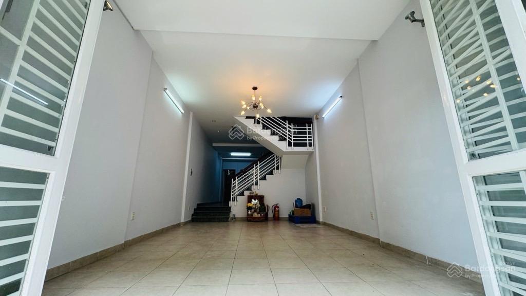 Quận 8 mặt tiền đường đôi cao lỗ khu dân cư hiện hữu kế aeon pac mall vài bước chân view công viên