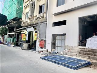 Bán căn biệt thự 3 tầng 300m [ 12.6 x 25] hẻm xe tải  huỳnh tấn phát, bình thuận. chỉ 31tỷ