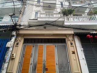 Nhà đối diện công viên thoáng mát dt 4,5x15m hxh thích hợp cho người lớn tuổi ở