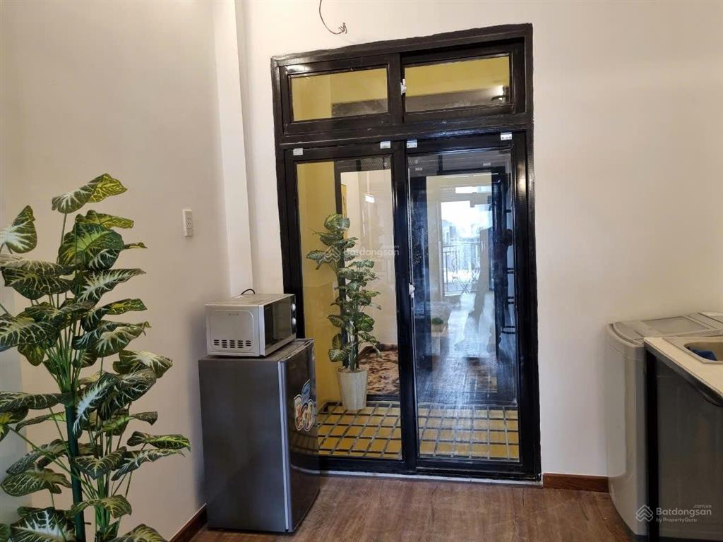 Chính chủ cần bán căn hộ dịch vụ gồm 20 phòng dt 6x20m ngay trường đh công nghiệp gò vấp