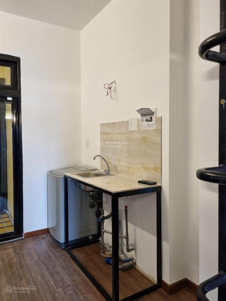 Chính chủ cần bán căn hộ dịch vụ gồm 20 phòng dt 6x20m ngay trường đh công nghiệp gò vấp