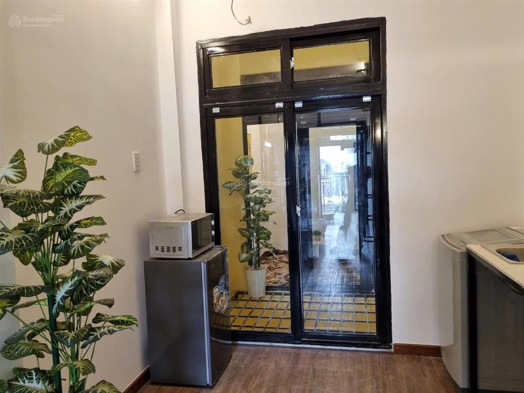 Chính chủ cần bán căn hộ dịch vụ gồm 20 phòng dt 6x20m ngay trường đh công nghiệp gò vấp