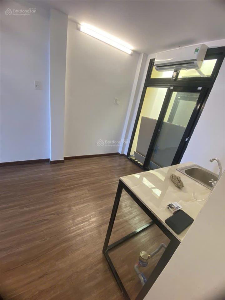 Chính chủ cần bán căn hộ dịch vụ gồm 20 phòng dt 6x20m ngay trường đh công nghiệp gò vấp