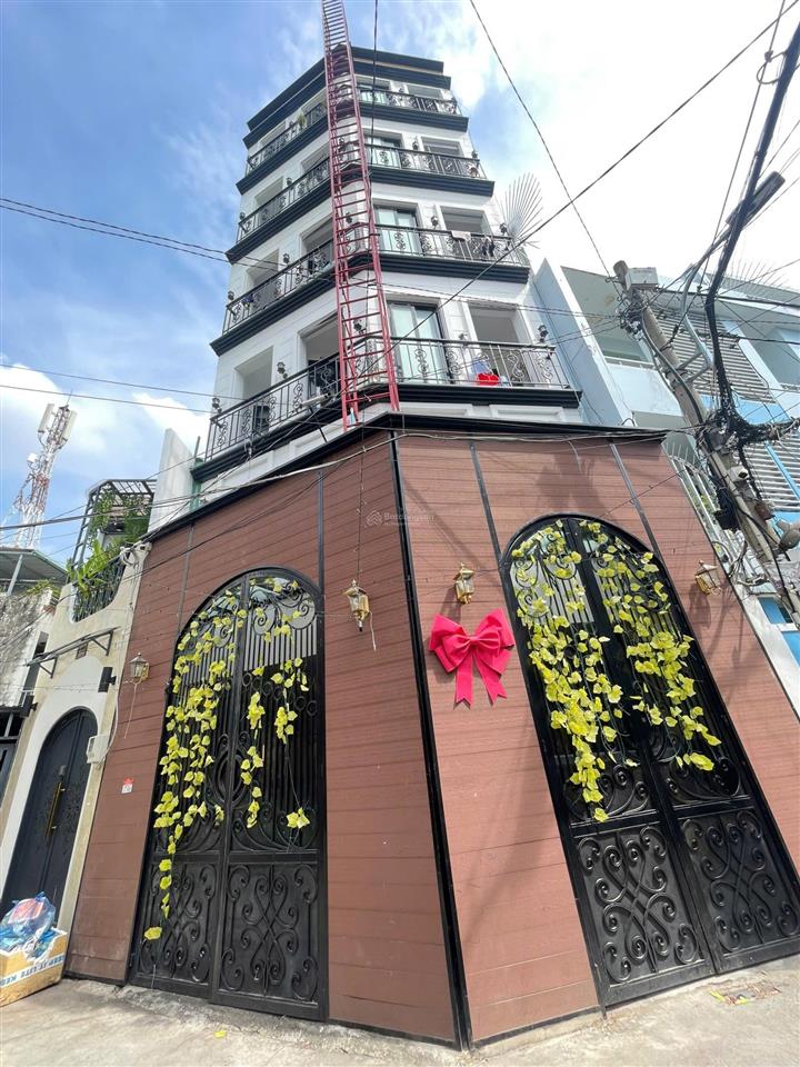 Chính chủ cần bán căn hộ dịch vụ gồm 20 phòng dt 6x20m ngay trường đh công nghiệp gò vấp