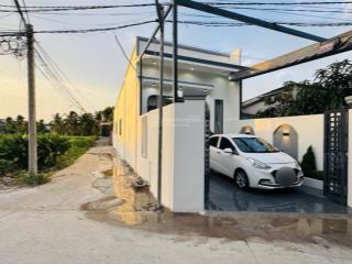 Bán nhà đẹp mới xây có 100 mét thổ cư, quy hoạch đất ở.
