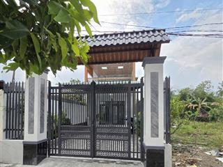 Bán nhà đẹp mới xây tại xã bình phú, có 70m thổ cư, quy hoạch đất ở, cách bùng binh mũ 700m.