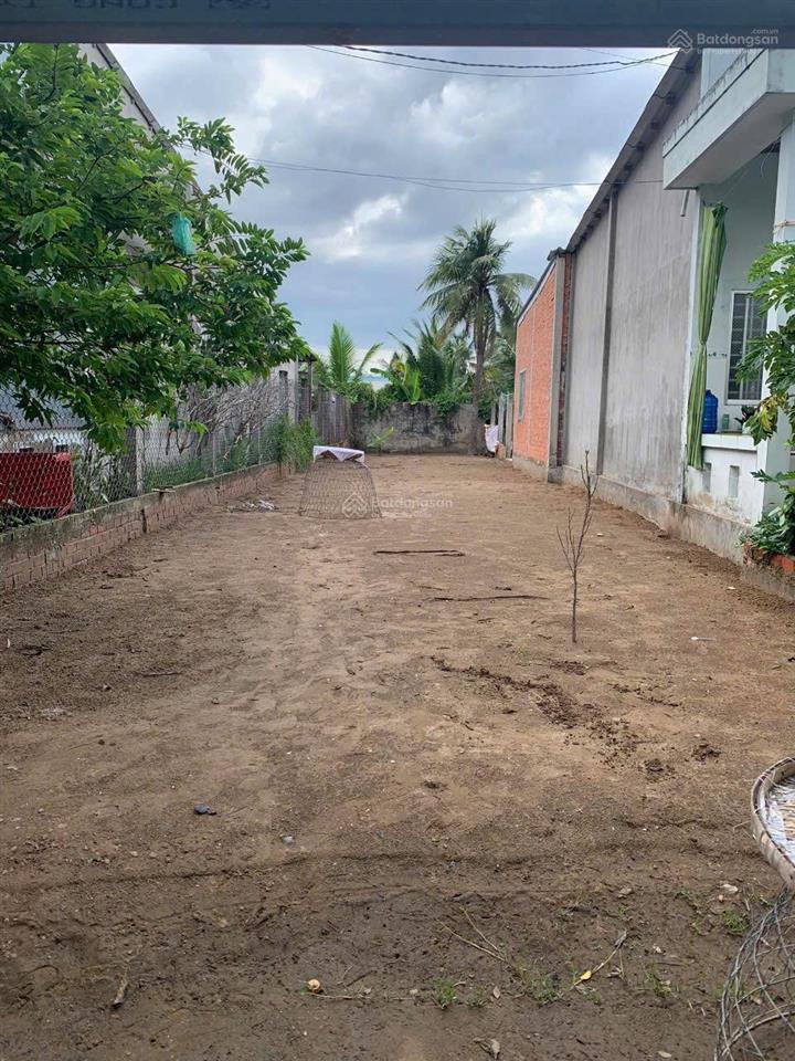 Kẹt tiền. bán gấp đất nền có 50m2 đất ở đô thị tại thị trấn thạnh phú. gần nhà nghỉ 68