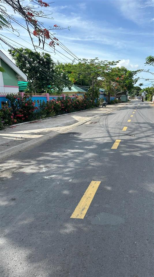 Kẹt tiền. bán gấp đất nền có 50m2 đất ở đô thị tại thị trấn thạnh phú. gần nhà nghỉ 68