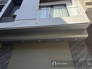 Bán nhà chiến thắng ngay ga phùng khoang gần học viện an ninh 5 tầngmt 4.9m oto qua giá hơn 11tỷ