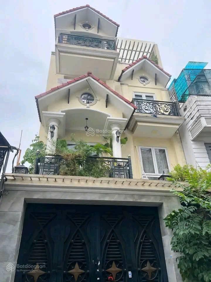 Biệt thự 4 tầng, 6.7 x 18m, gần tân sơn nhì, p. tân sơn nhì, tân phú, đường xe tải, 14.9 tỷ