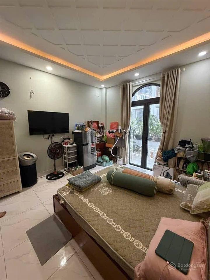 Bán nhà mới fun nội thất 4x14m 1 trệt 3 lầu  đường lê trọng tấn.