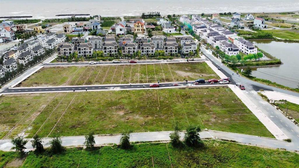 Nhà em cần bán mảnh đất cạnh khu công nghiệp vsip bãi tắm biển quất lâm, ninh bình mới