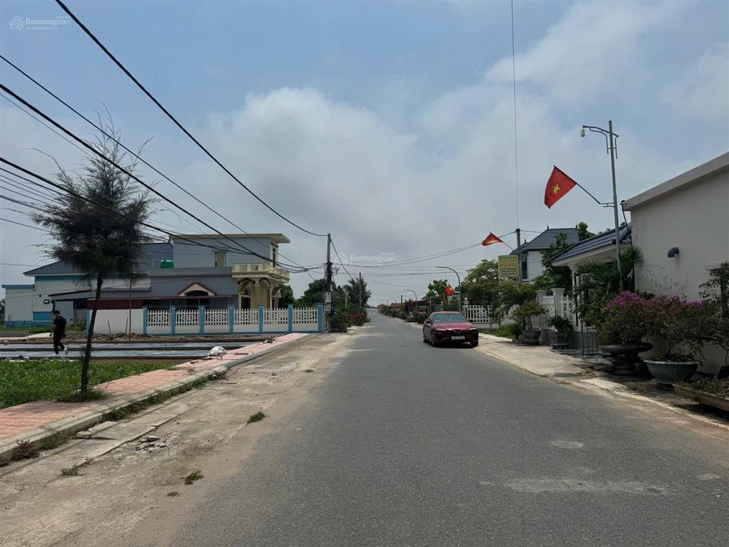 Nhà em cần bán mảnh đất cạnh khu công nghiệp vsip bãi tắm biển quất lâm, ninh bình mới