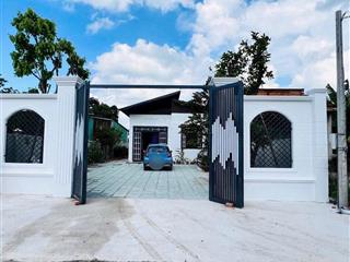 Chính chủ bán nhà (ngang 10 dài 40m) gần chợ bờ ngựa bình chánh nhà đang cho thuê 17 tr, giá 1,8 tỷ