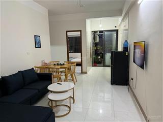 Kề bên khách sạn 5* sheraton, đi người không vào ở.