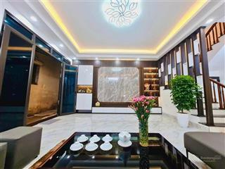 Nhà phố kim mã  42m2 5 tầng  5 phòng  full nội thất  giá chỉ 8,85 tỷ  ba đình