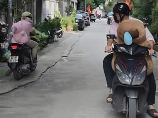 Hiếm! giá cầm hơi. đất cầu giấy sát ô tô mặt tiền rộng 10.2m giá 215tr/m2
