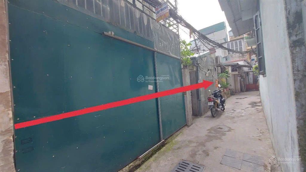 Hiếm! c4 xuân thủy mặt tiền khủng 10m, 83m2 sát ô tô giá 18.6 tỷ