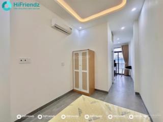 Căn hộ dịch vụ full nội thất ngay phạm văn đồng, có ban công thoáng mát, giá rẻ
