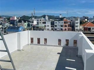 Không mua tiếc quá, bán nhà 4 tầng, chỉ 4 tỷ, ngay mã vòng, đường ô tô, nở hậu