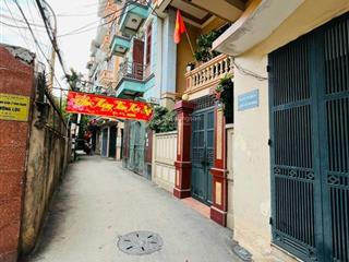 Nhà đẹp  dân xây  hai mặt thoáng  ngõ nông  ô tô gần  ở sướng.