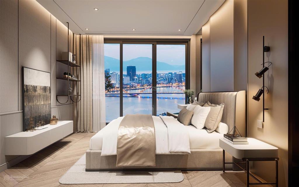 Căn góc l02 mở cửa là thấy cầu rồng bước ra ban công là chạm biển mỹ khê!