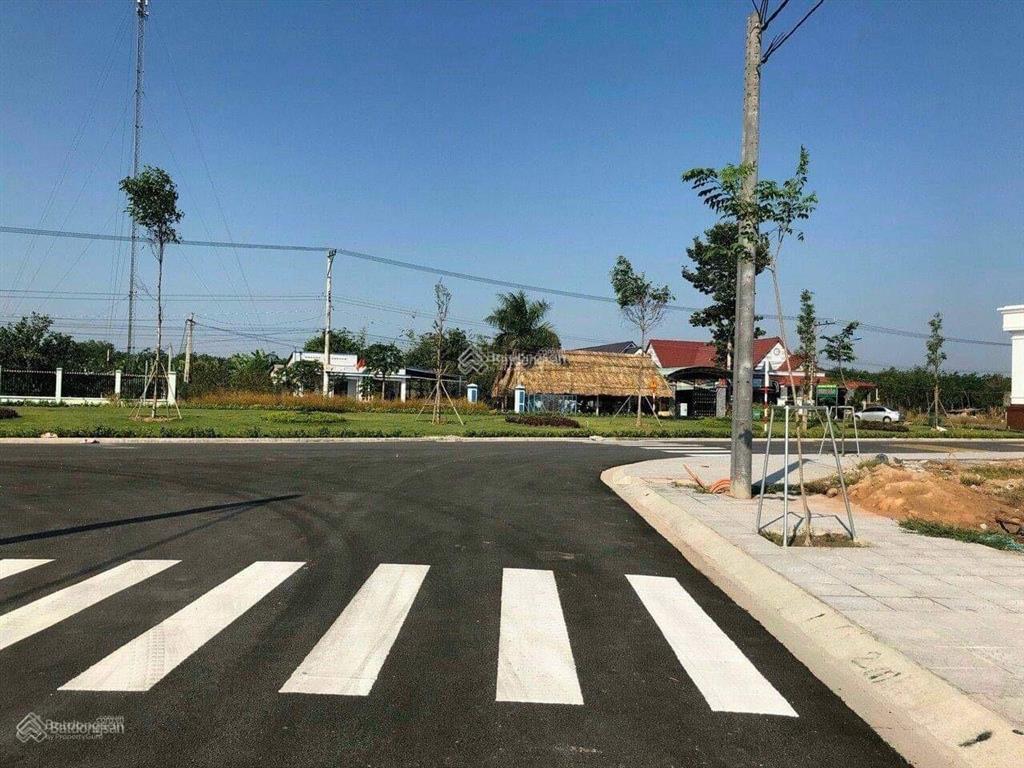 Cần bán gấp khu nhà ở tài lộc ở phường long nguyên tp. hcm