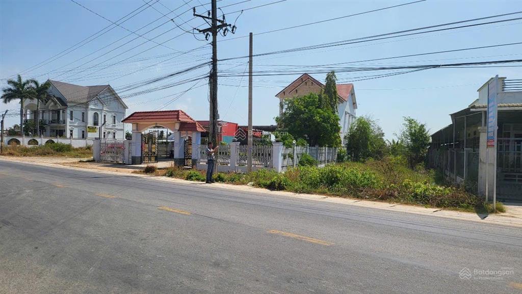 Kẹt tiền bán gấp 500m2 mặt tiền đường dt719! đất thổ cư 100m2, vị trí đẹp, bãi biển dân sinh