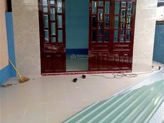 Ngay siêu thị go  đông hoà  dĩ an  117m2 full thổ cư 5.7x20.5m  2pn 5,5 tỷ tl xe ngủ trong nhà