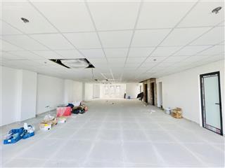 Bql toà nhà cho thuê sàn văn phòng tại hoàng cầu 200m2 giá cực rẻ 38triệu/ tháng