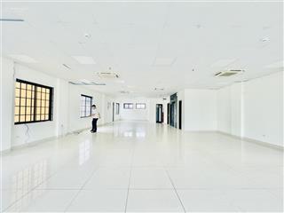 Chính chủ cho thuê văn phòng tại văn cao ba đình sàn 150m2 giá chỉ có 27triệu view full kính
