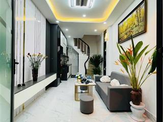 6.1 tỷ  24m2 x 5 tầng ngõ 139 tam trinh, gần minh khai, times city mới full nội thất hiện đại.