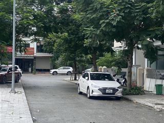 Lô góc hoàng cầu 100m2 nhà đẹp 5 tầng thang máy giá 57 tỷ