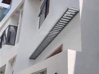 Bán nhà mới 100% đường nguyễn văn trỗi, q.pn full nội thất 4,6x10m 3 tầng 4pn lớn giá chỉ 7 tỷ 950