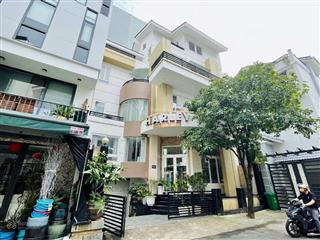 Cho thuê biệt thự mini 226 lý chính thắng, p9, quận 3  dt 11x11m, hầm 4tầng, thang máy