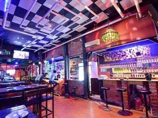 Sang quán bar phạm hồng thái, quận 1  dt 4.5x20m, giá rẻ 42 triệu, ngay new world