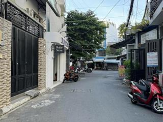 Hàng hóa mới ra, cực ngon, hxh 6m huỳnh văn bánh, 4,6x28,5m 117m2 vuông vức, siêu rẻ 18,5 tỷ tl.