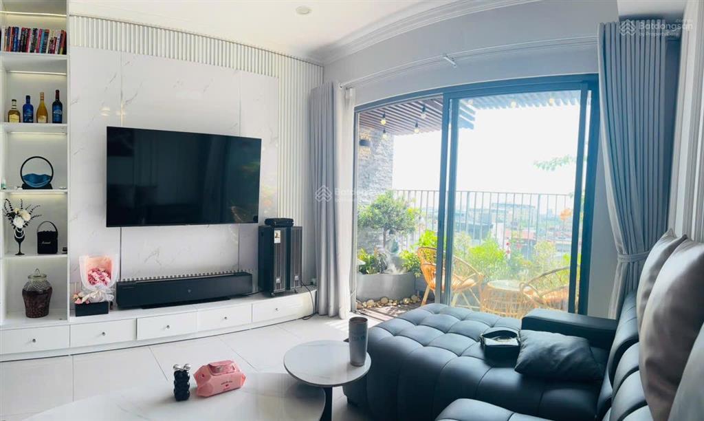 Chính chủ cần bán căn 2n 90m2 toà n01 tầng trung bc đông nam, giá 6.9tỷ premier berriver long biên