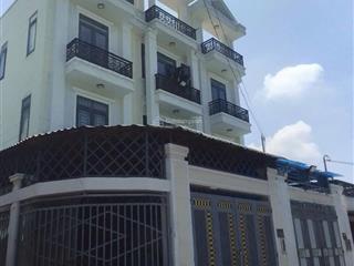Nhà mới 3 lầu, 84m2  vay 2 năm không lãi  ngõ xe hơi ngay quốc lộ 13, sát chợ nông sản