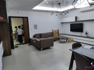 Chị gái em cần bán căn 3pn  dt 104m2 ở cc mhid 60 hoàng quốc việt, giá thấp thôi ạ